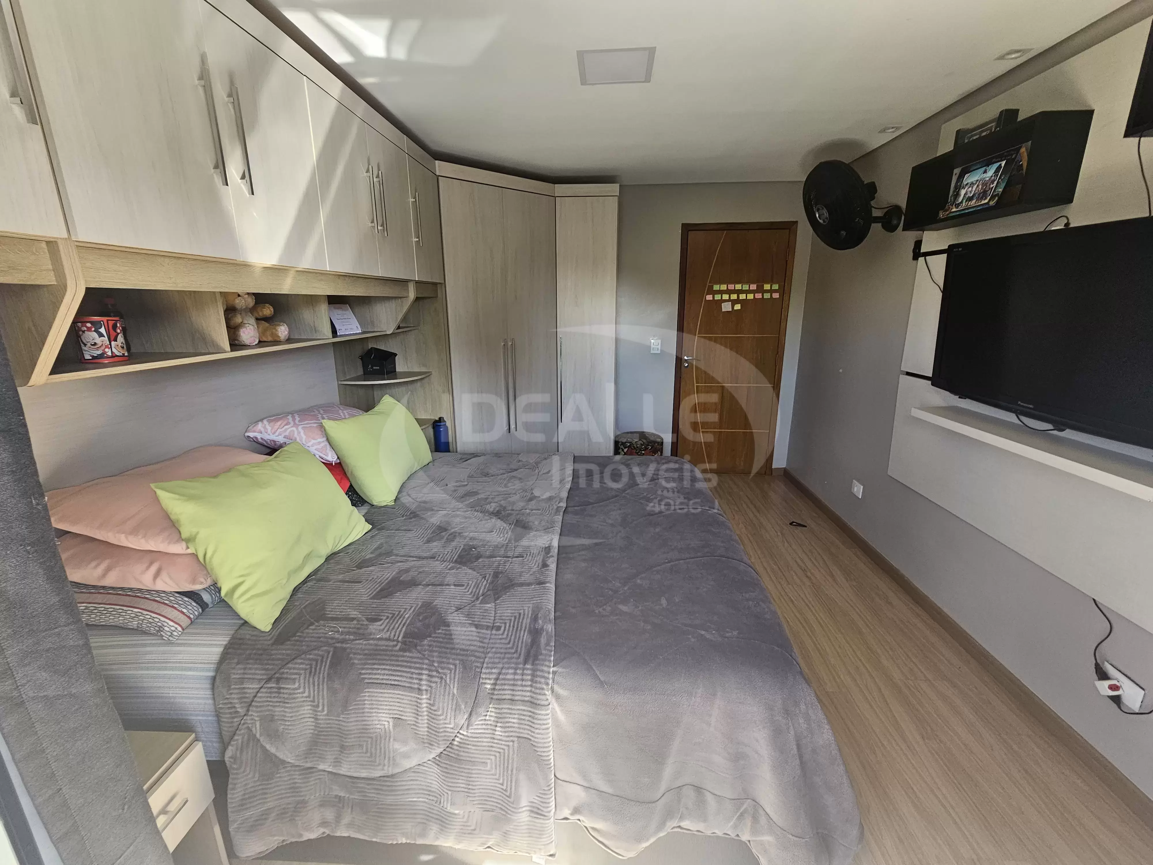 Sobrado em São José dos Pinhais