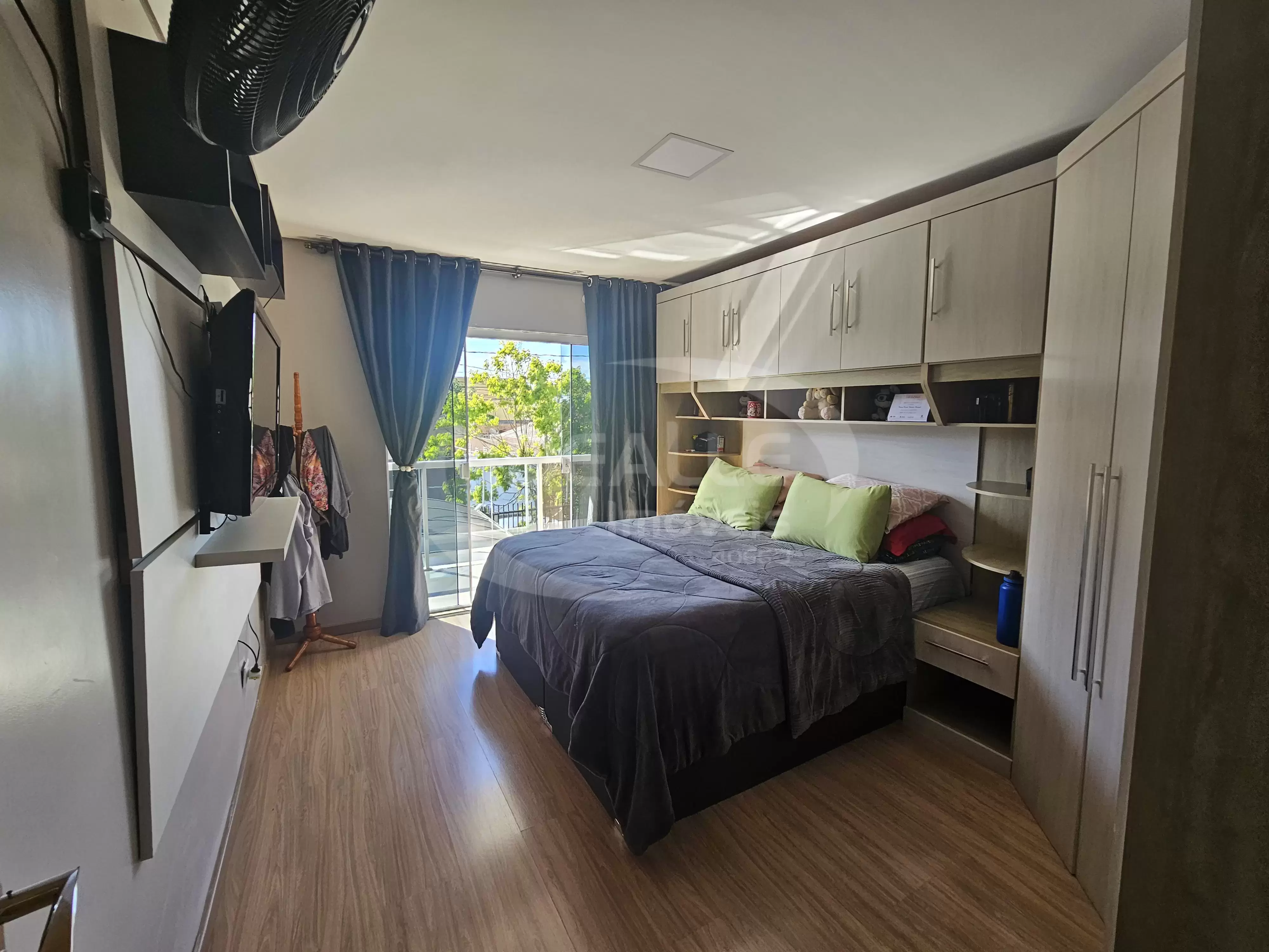 Sobrado em São José dos Pinhais