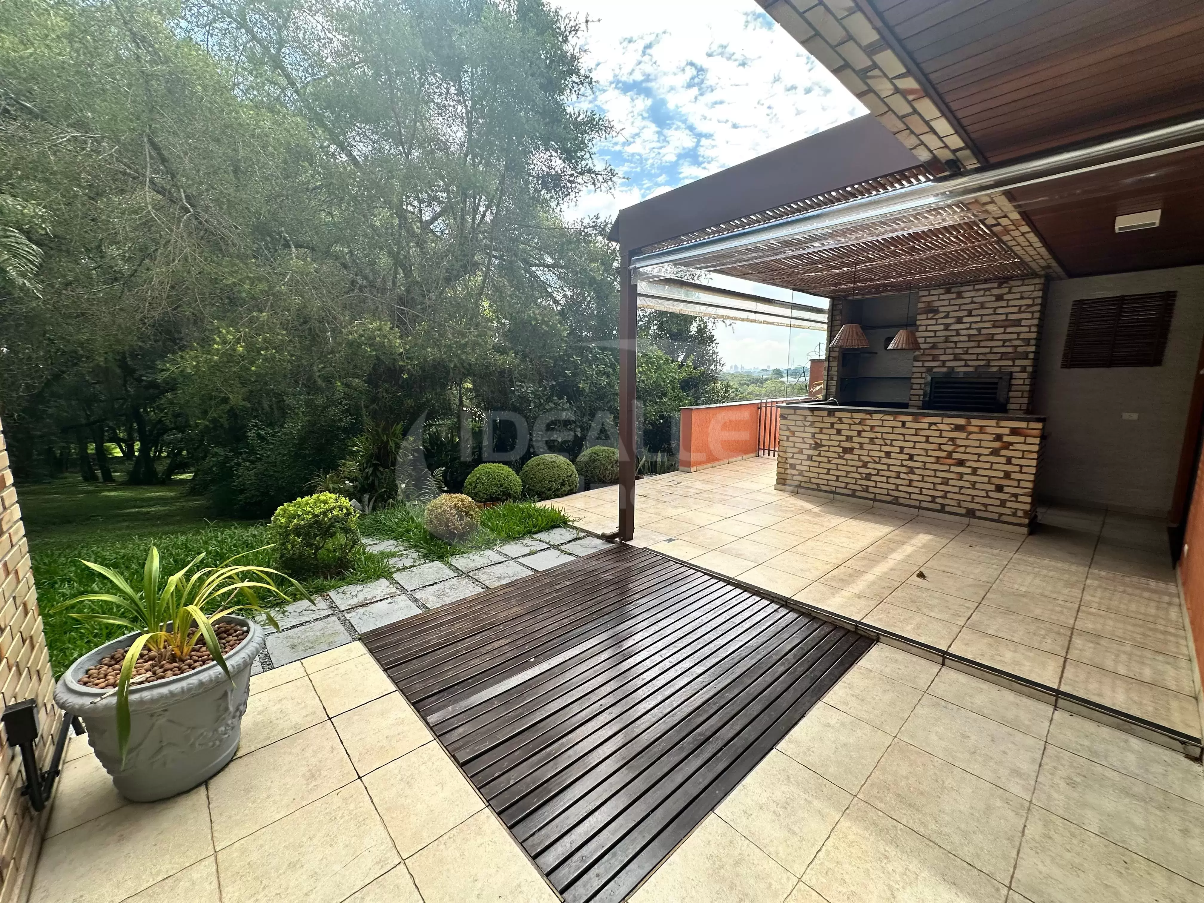 Cond. Giardino de Lucca