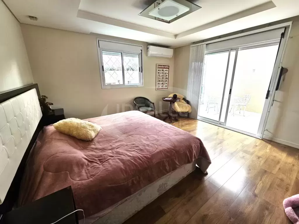 Casa Comercial no Jardim Social