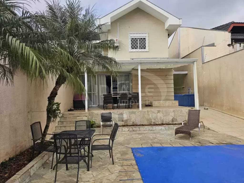 Casa Comercial no Jardim Social