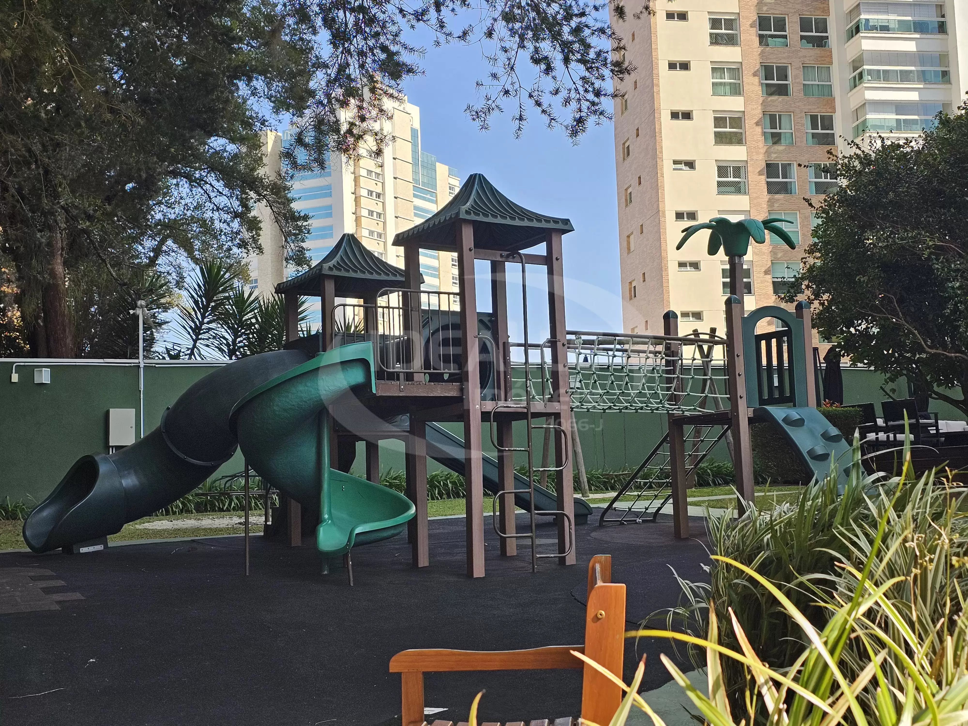 Ed. Elegance Condominium