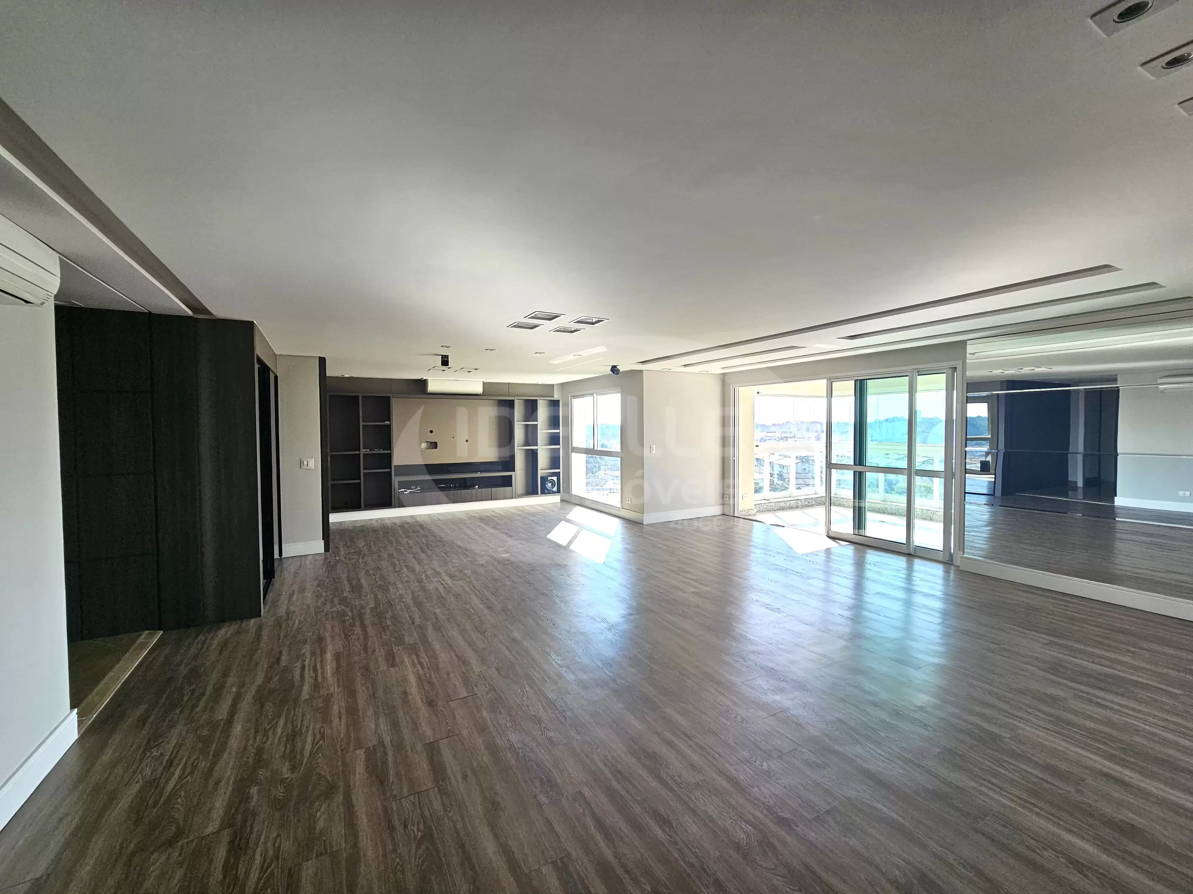 Ed. Elegance Condominium