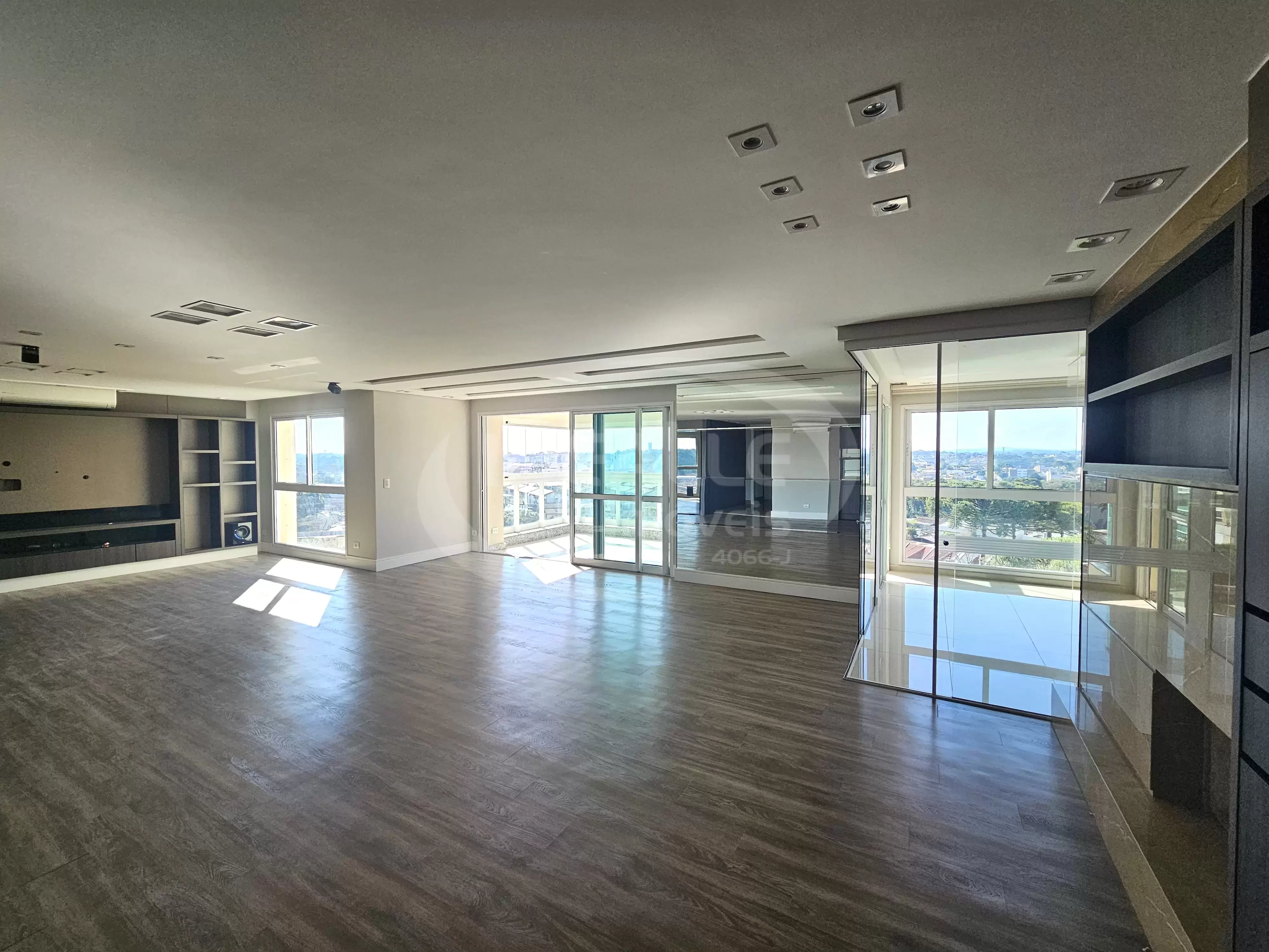 Ed. Elegance Condominium