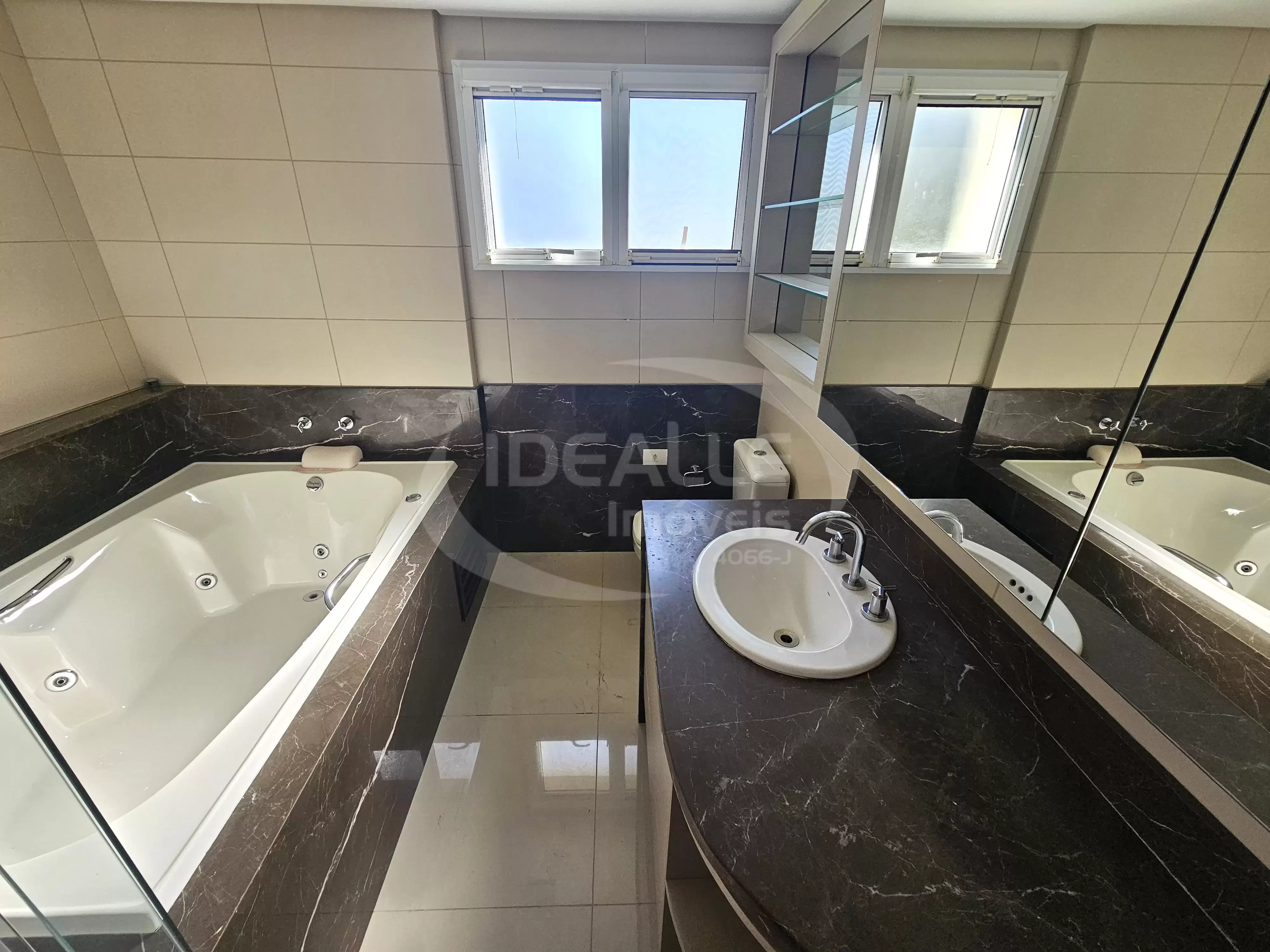 Ed. Elegance Condominium