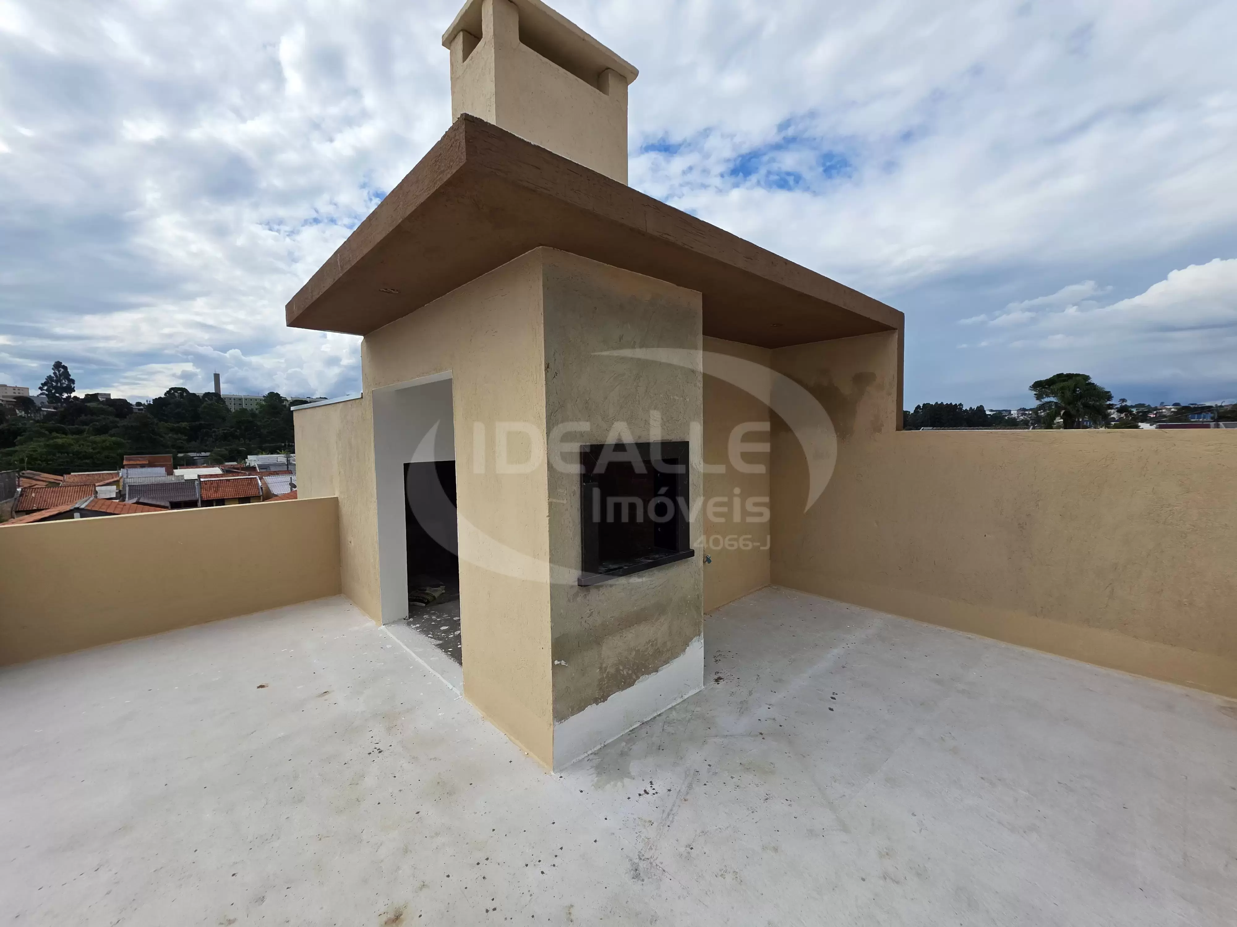 Sobrado no Santa Candida