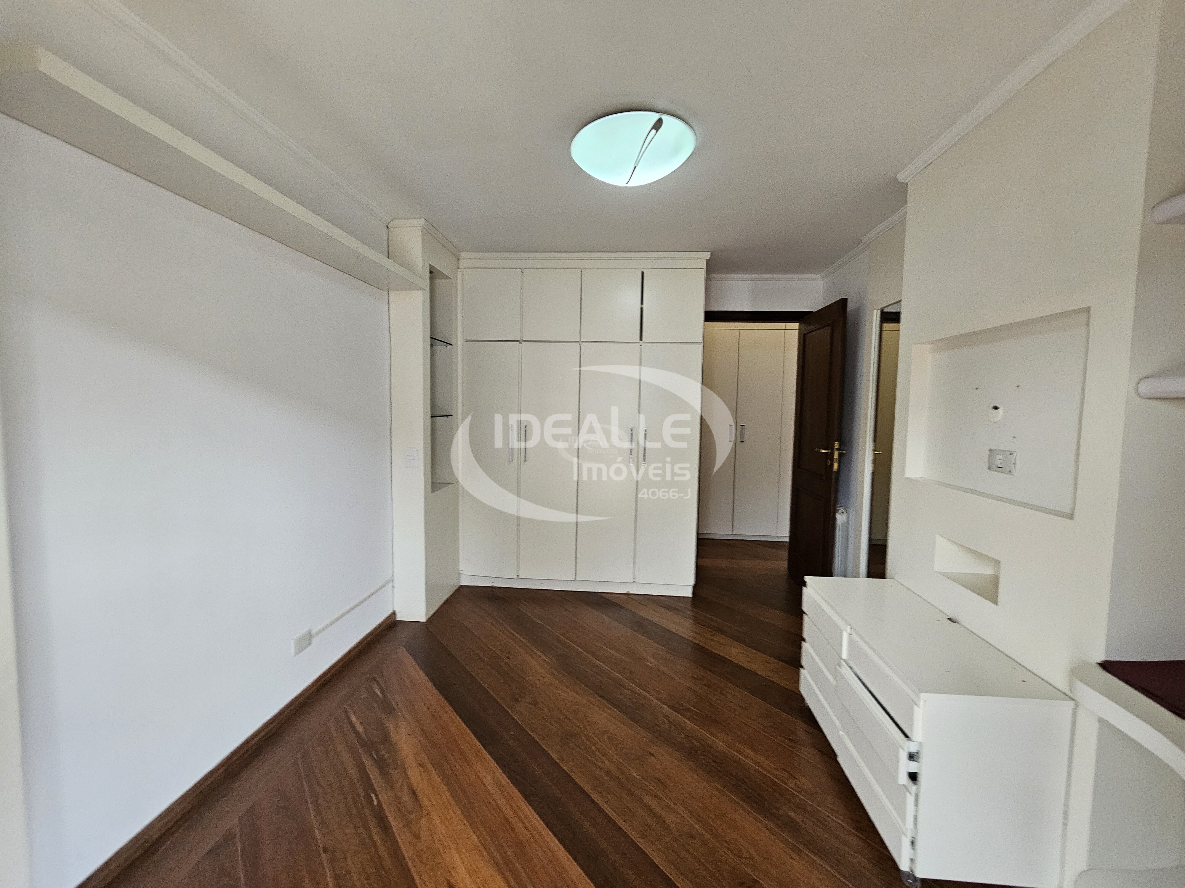 COND. MONTMARTRE RESIDENCIAIS