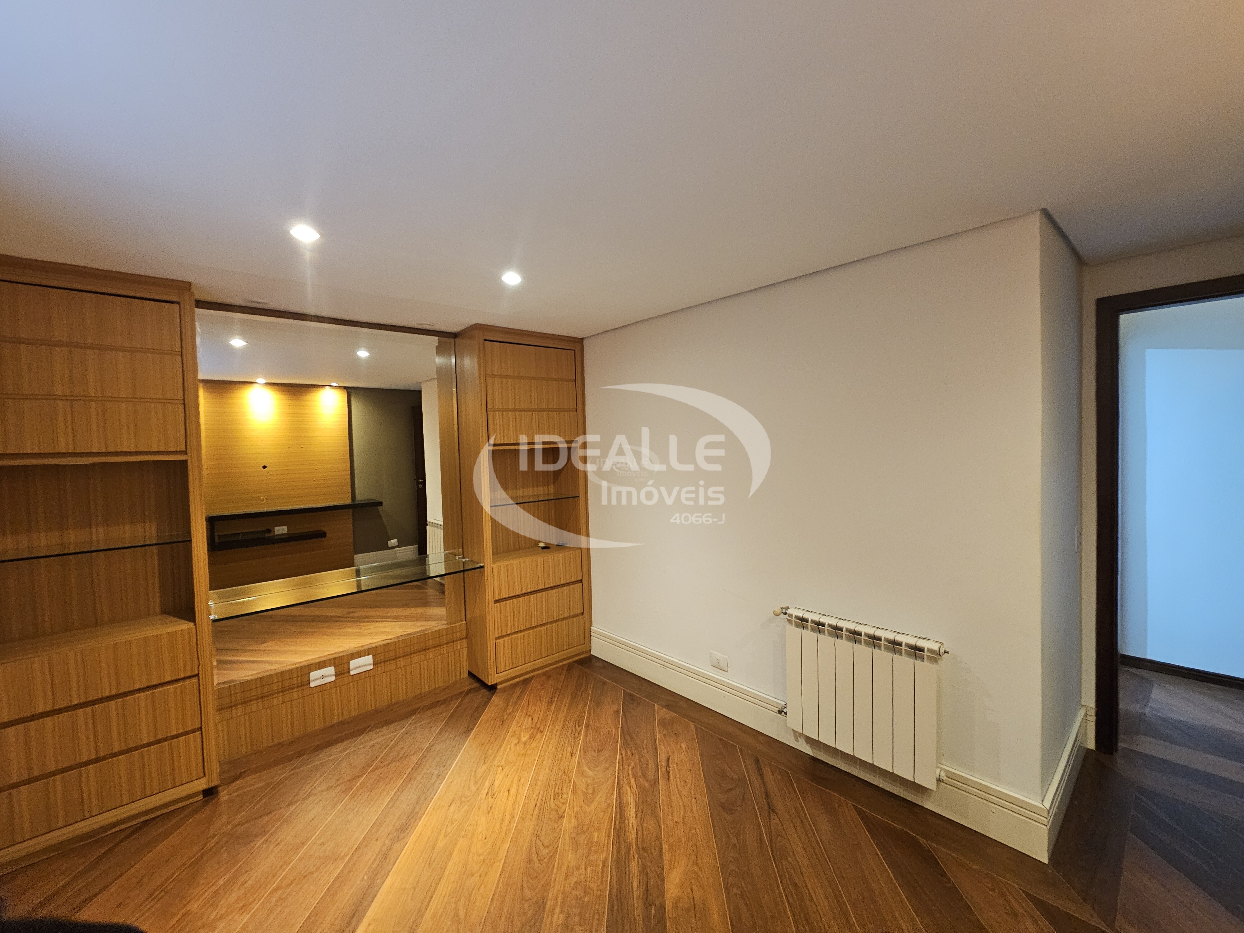 COND. MONTMARTRE RESIDENCIAIS