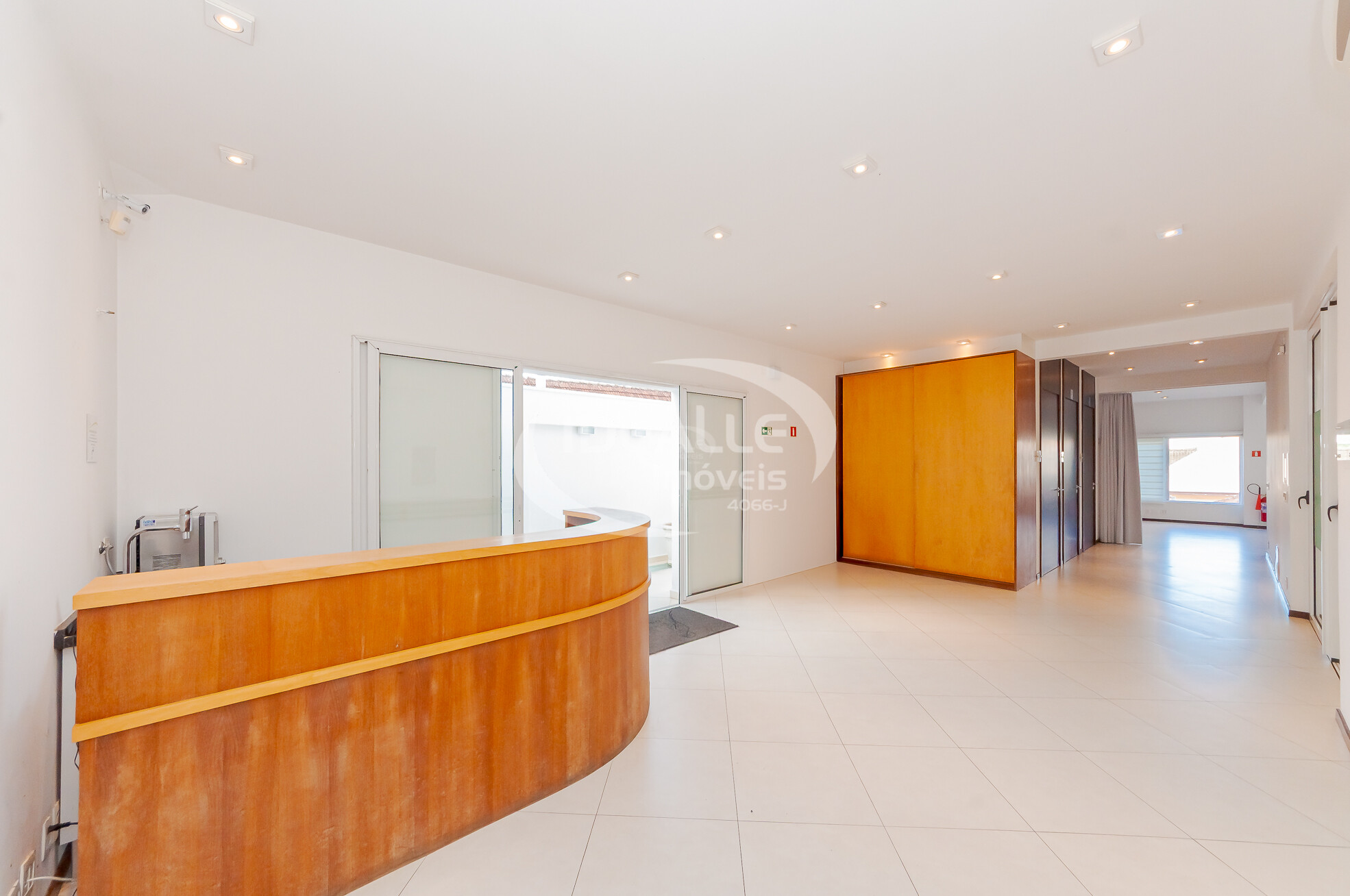 CASA COMERCIAL